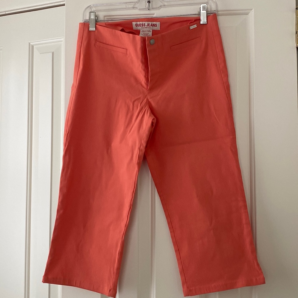 Guess cropped stretch  jean look pant. Gorgeous color and fabric. New WOtags